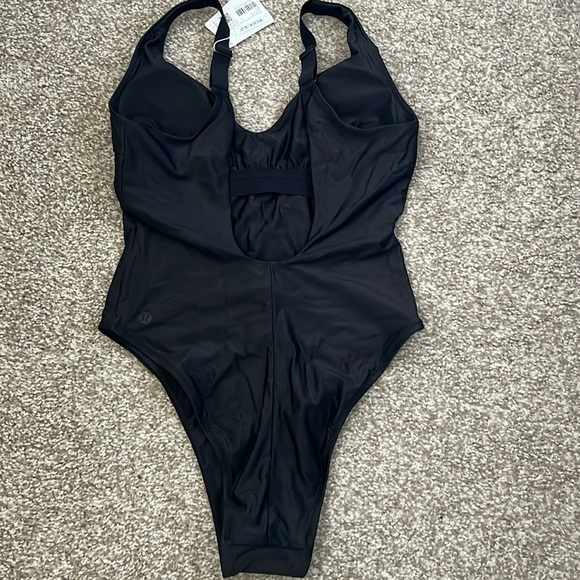 Lululemon Waterside V-Neck Skimpy-Fit One-Piece Swimsuit Black - Picture 6 of 8